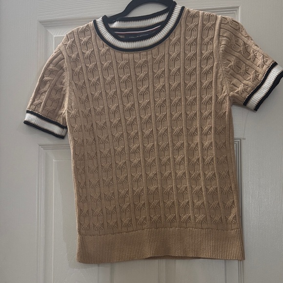 Tommy Hilfiger Tan Cable Knit Crewneck Sweater - Picture 1 of 5